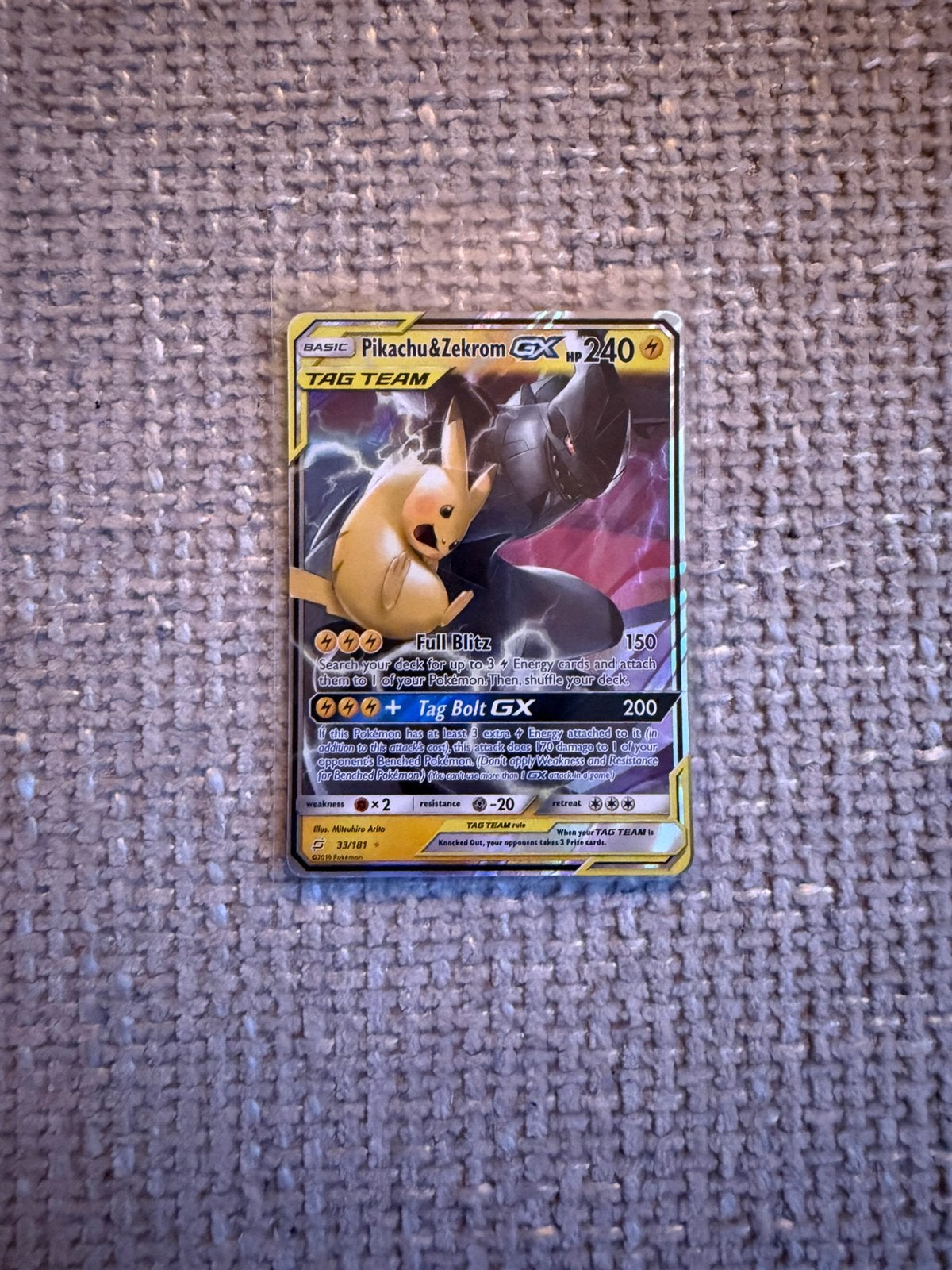 Pokémon Pikachu & Zekrom GX Sun & Moon Team Up, Ophalen of Verzenden, Nieuw, Losse kaart