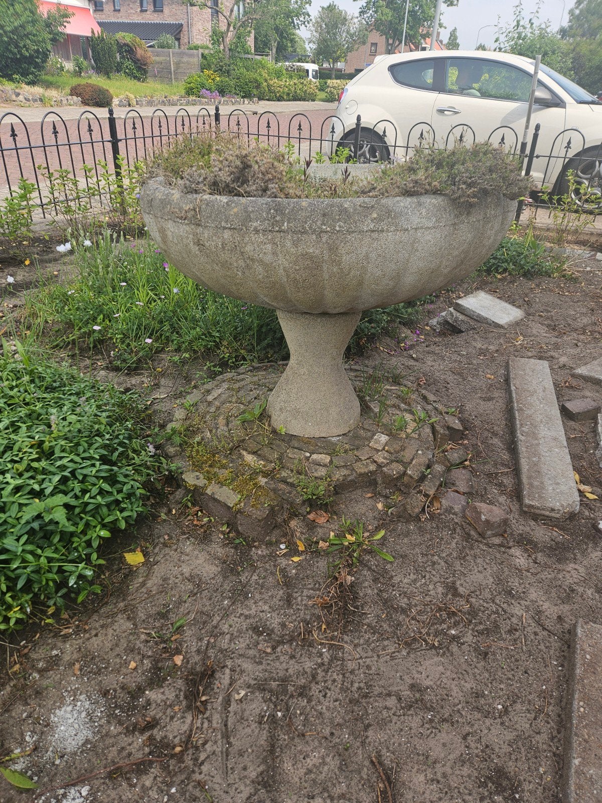 Klassieke tuinschaal op voet., Tuin en Terras, Tuinvazen, Ophalen