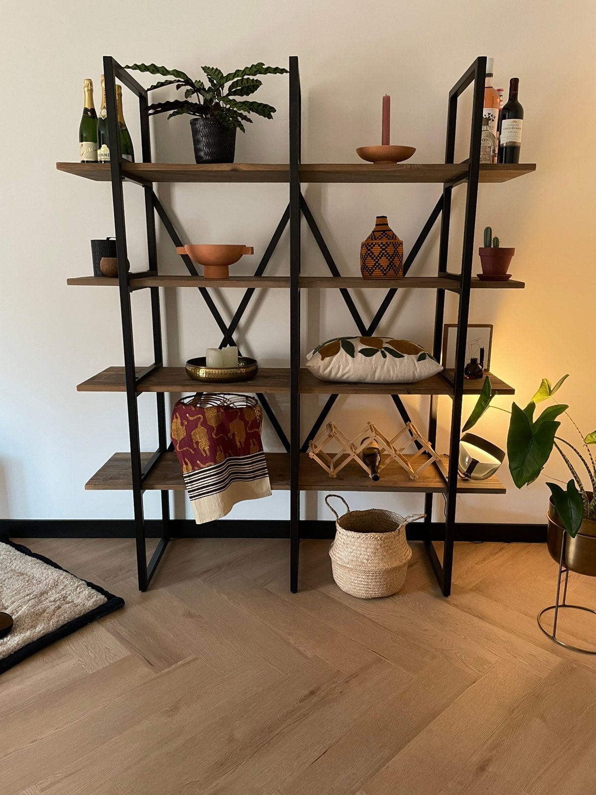 Yaya home stelling/ open servies kast, Ophalen, Gebruikt