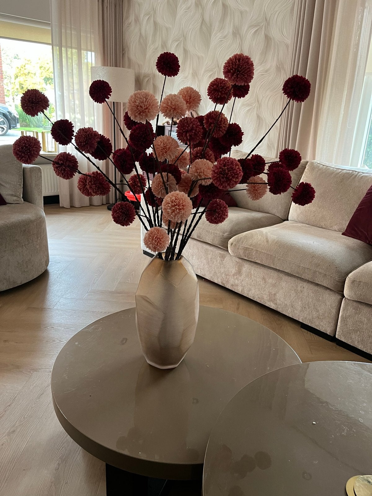 Vaas met zijden bloemen, Huis en Inrichting, Overige materialen, Gebruikt, Meerkleurig, Inclusief decoratie