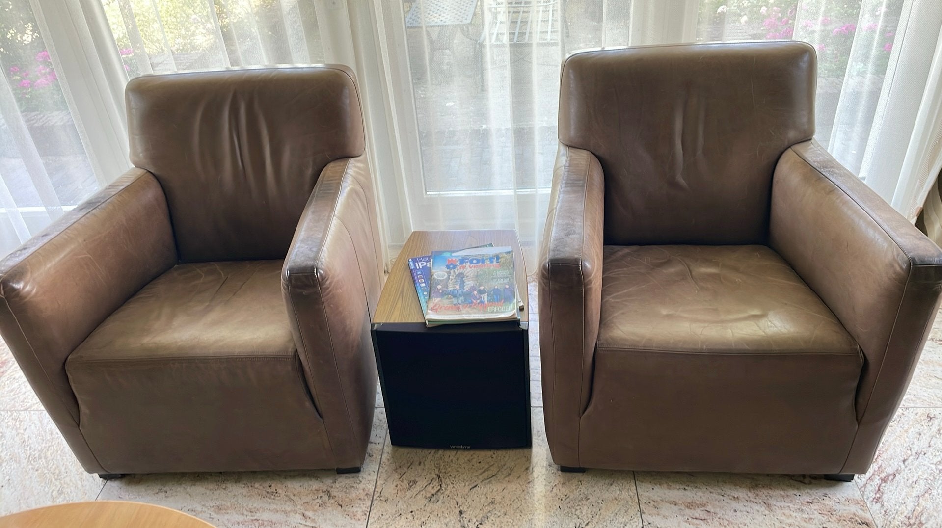 2x 1 leren fauteuil bruin buffelleer, Huis en Inrichting, Fauteuils, Ophalen, Gebruikt, 50 tot 75 cm, Leer