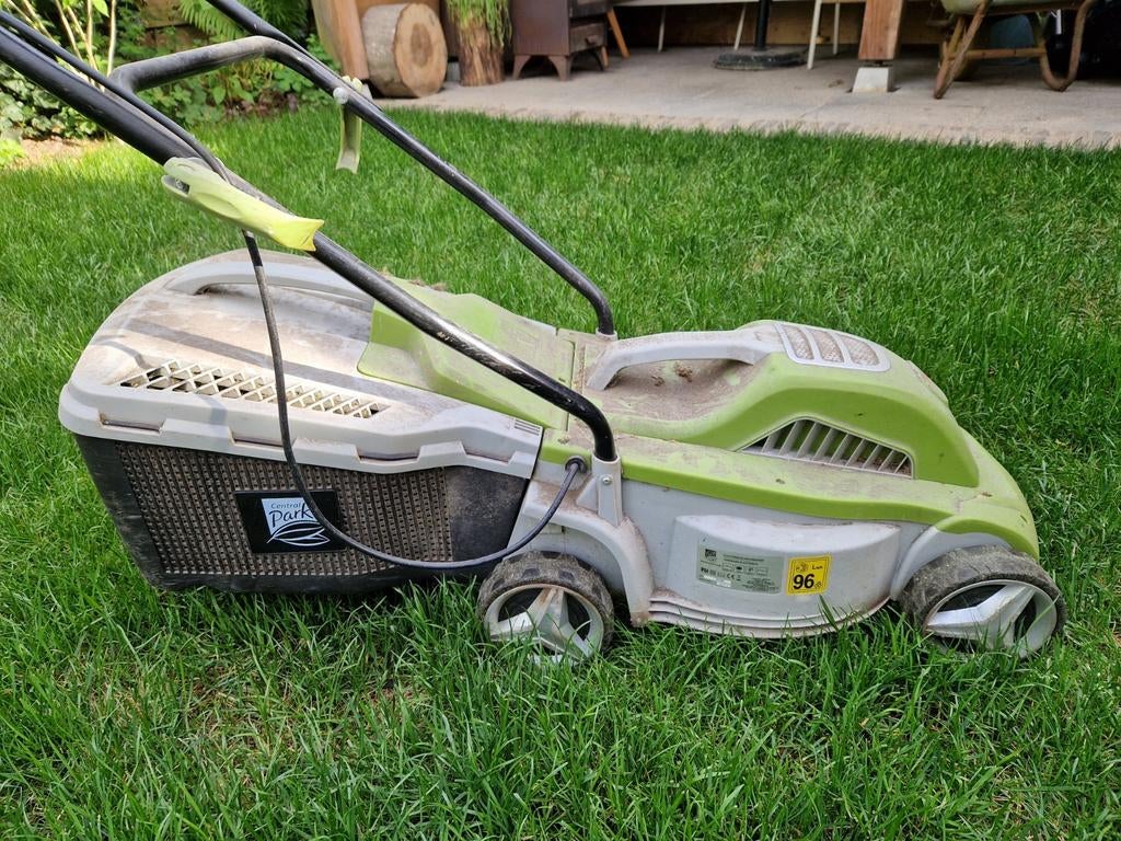 Electrische grasmaaier, Ophalen, Gebruikt
