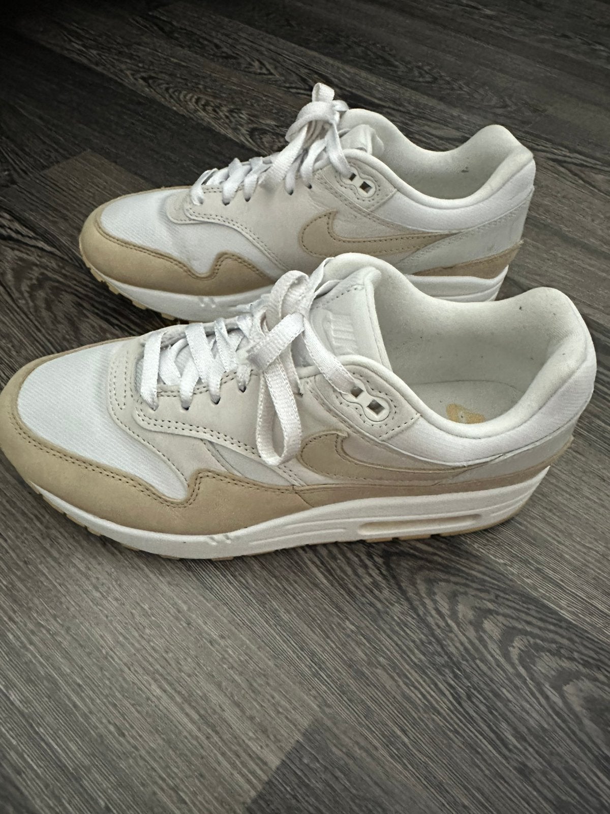 Nike sneakers, Kleding | Dames, Ophalen, Gedragen, Sneakers of Gympen
