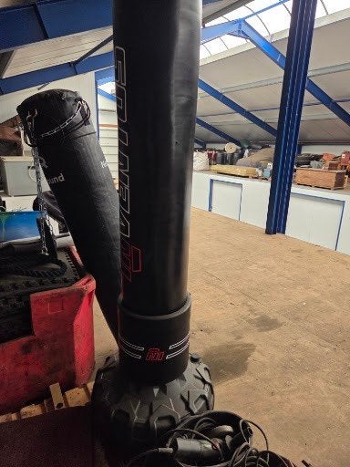 Foto 3 van NextRound Smart bokszak (180 cm) + Inventus staande bokspaal