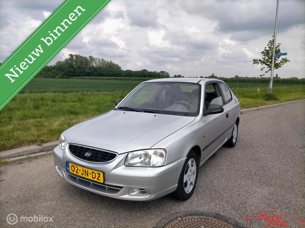 Hyundai Accent 1.3i nap nw apk nette auto, Auto's, Voorwielaandrijving, 4 cilinders, 965 kg, Origineel Nederlands