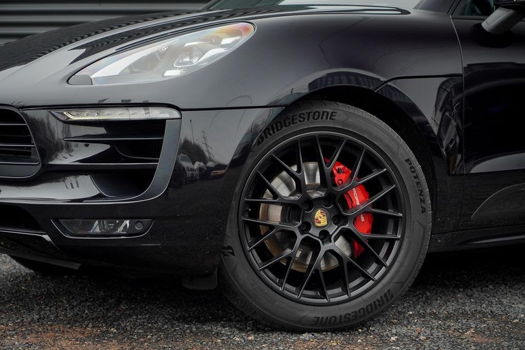 Foto 23 van Porsche Macan 3.0 GTS / Pano / Luchtvering / Trekhaak / Spor