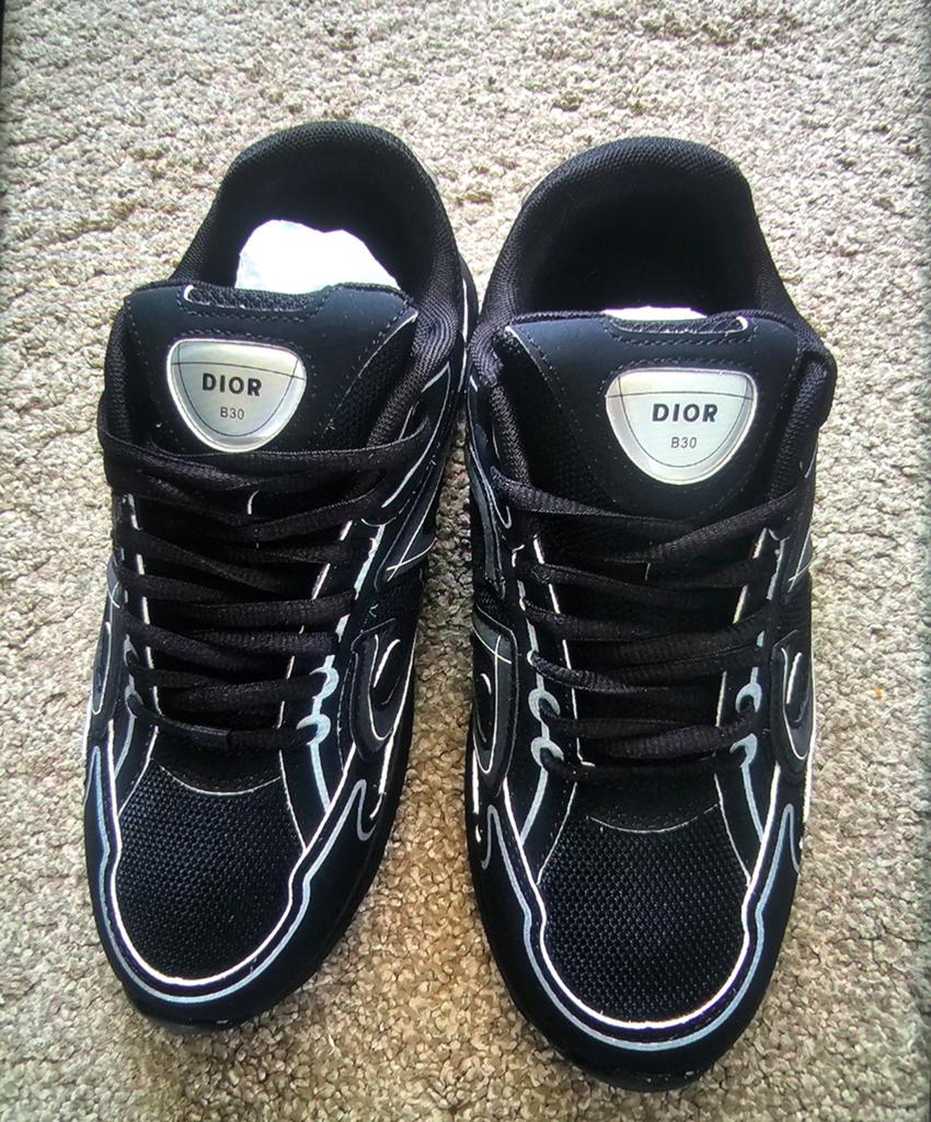 Ongedragen ( Nieuwe) Dior- B30 Sneakers maat 40, Zwart, Nieuw, Ophalen of Verzenden, Sneakers of Gympen