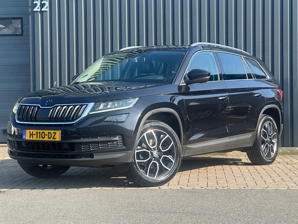 Skoda Kodiaq 1.5 TSI Business Edition DealerOnderh|Trekhaak|, Auto's, Skoda, 4 cilinders, 150 pk, Leder en Stof, Zwart