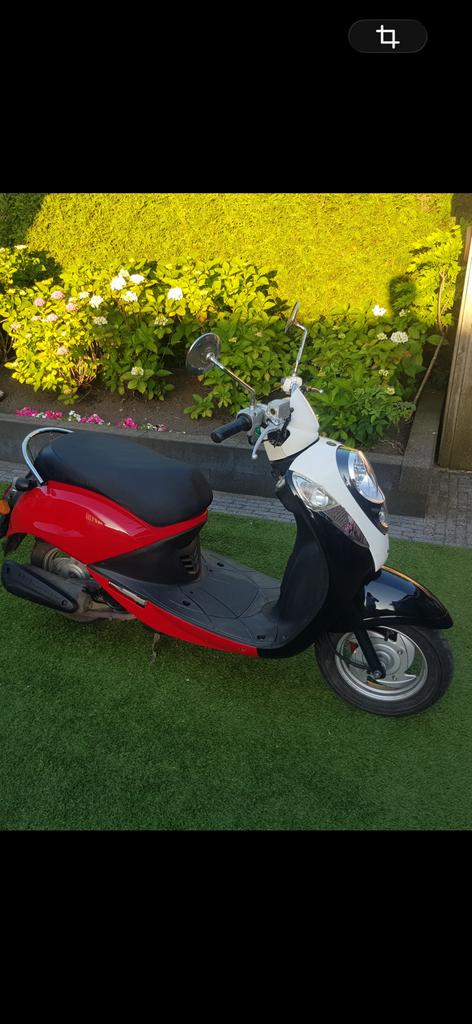 Opknapper Sym mio, Fietsen en Brommers, Ophalen, Zo goed als nieuw, Benzine, Mio