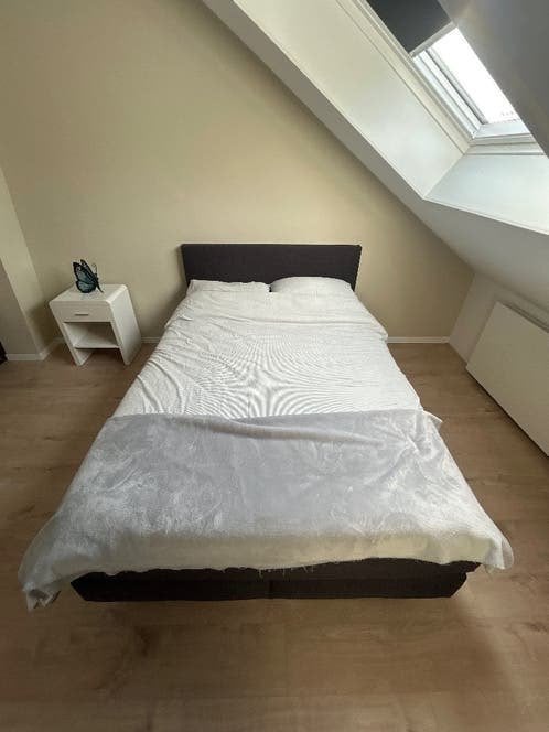 Hele nette boxspring (140x200)