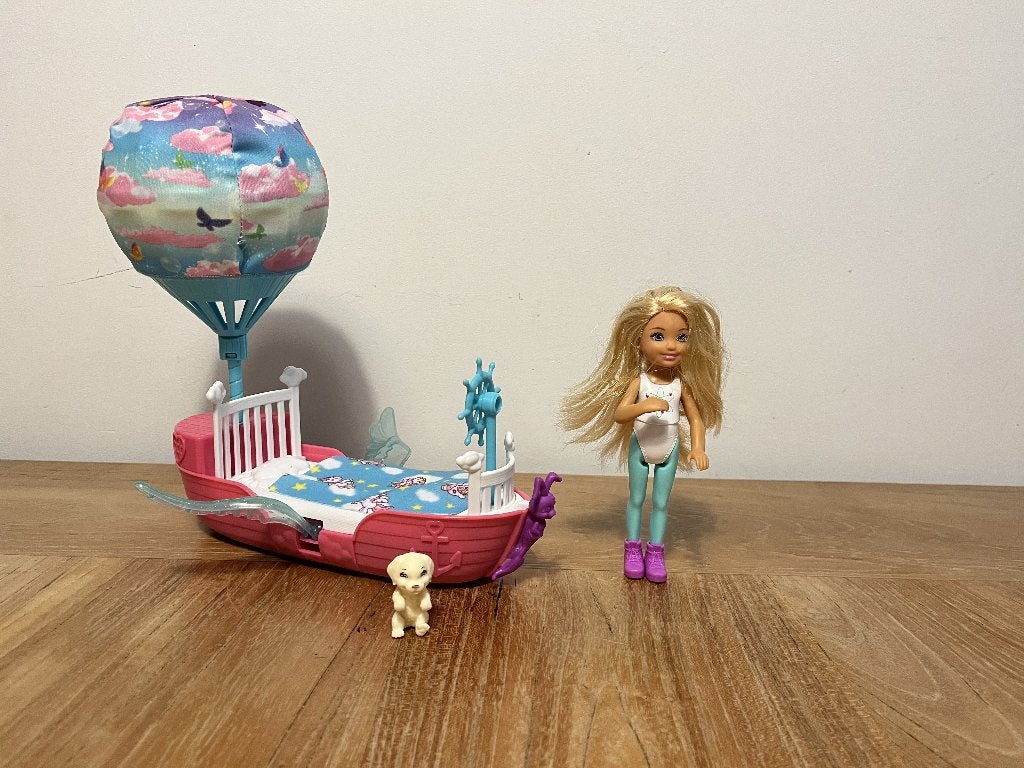 Barbie Dreamtopia Chelsea's Magische Droomboot, Ophalen of Verzenden, Gebruikt, Barbie