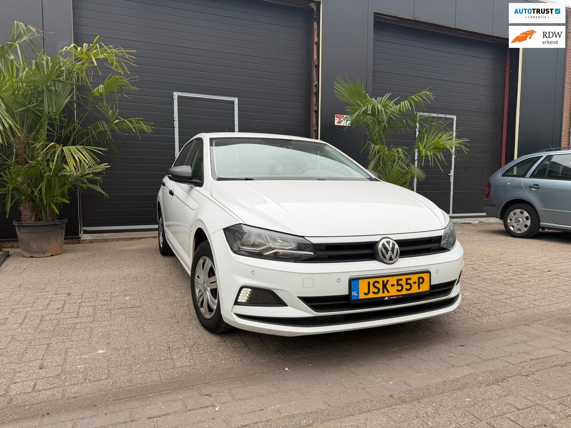 Volkswagen POLO 1.0 MPI Trendline, Auto's, 1005 kg, Gebruikt, Euro 6, Wit
