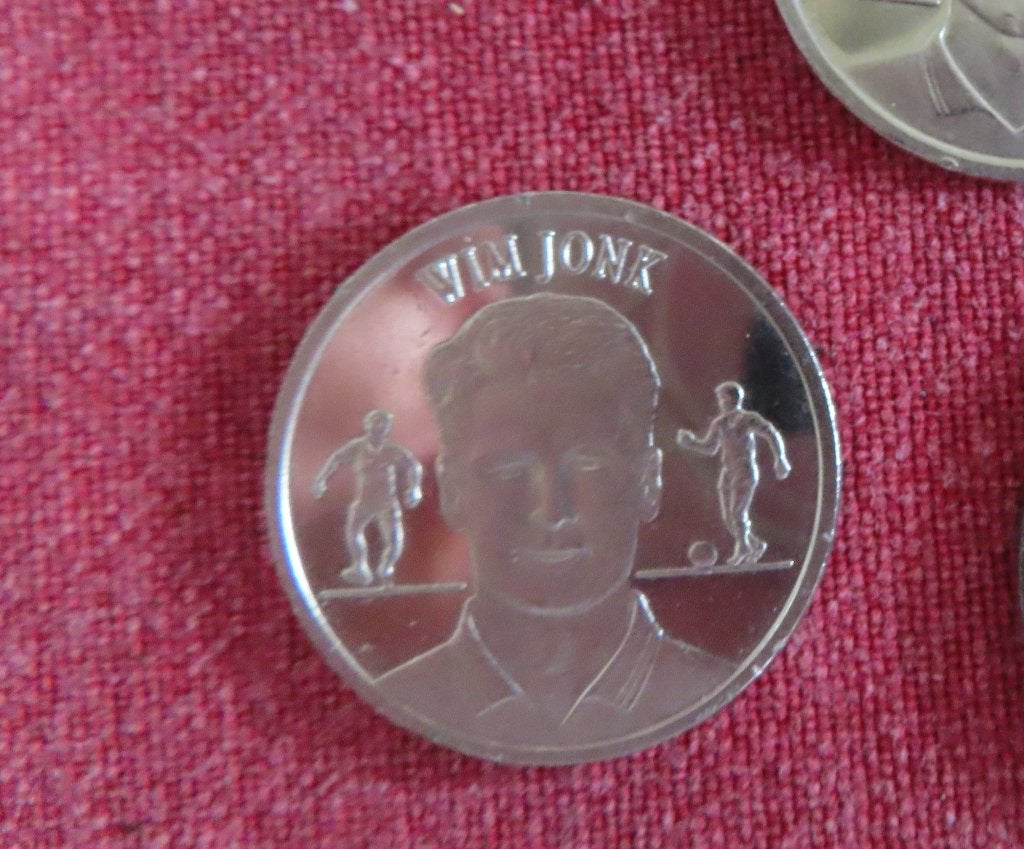 voetbalmunten 1970+ 1998, voetbal hoeden, muts, plaatjes enz, Verzamelen, Ophalen of Verzenden, Buitenlandse clubs, Overige typen