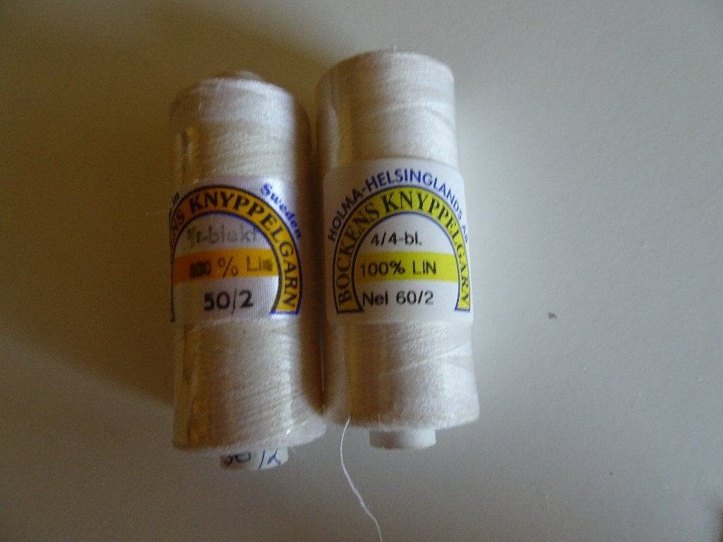2Klosjes linnen garen uit Zweden  nr 60 en 50, Ophalen of Verzenden, Nieuw, Garen