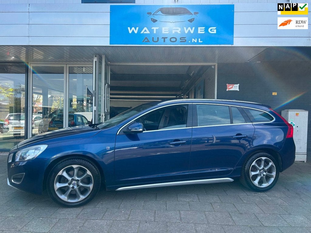 Volvo V60 1.6 T4 Ocean Race CRUISE CONTROL|NAVI|LEDER, Voorwielaandrijving, 15 km/l, Gebruikt, Zwart