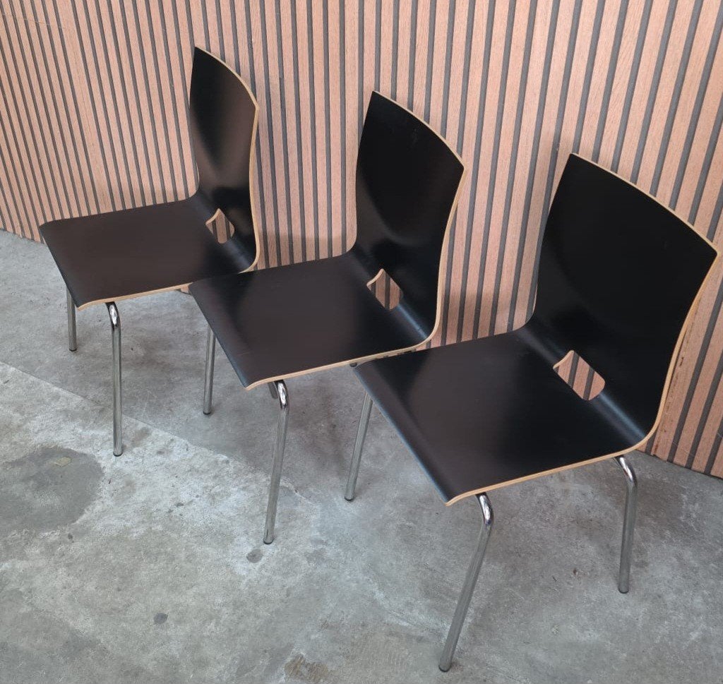 39 x Eromes Kiva vergaderstoelen kantine horeca stoelen, Ophalen of Verzenden, Zo goed als nieuw, Zwart, Vijf, Zes of meer stoelen