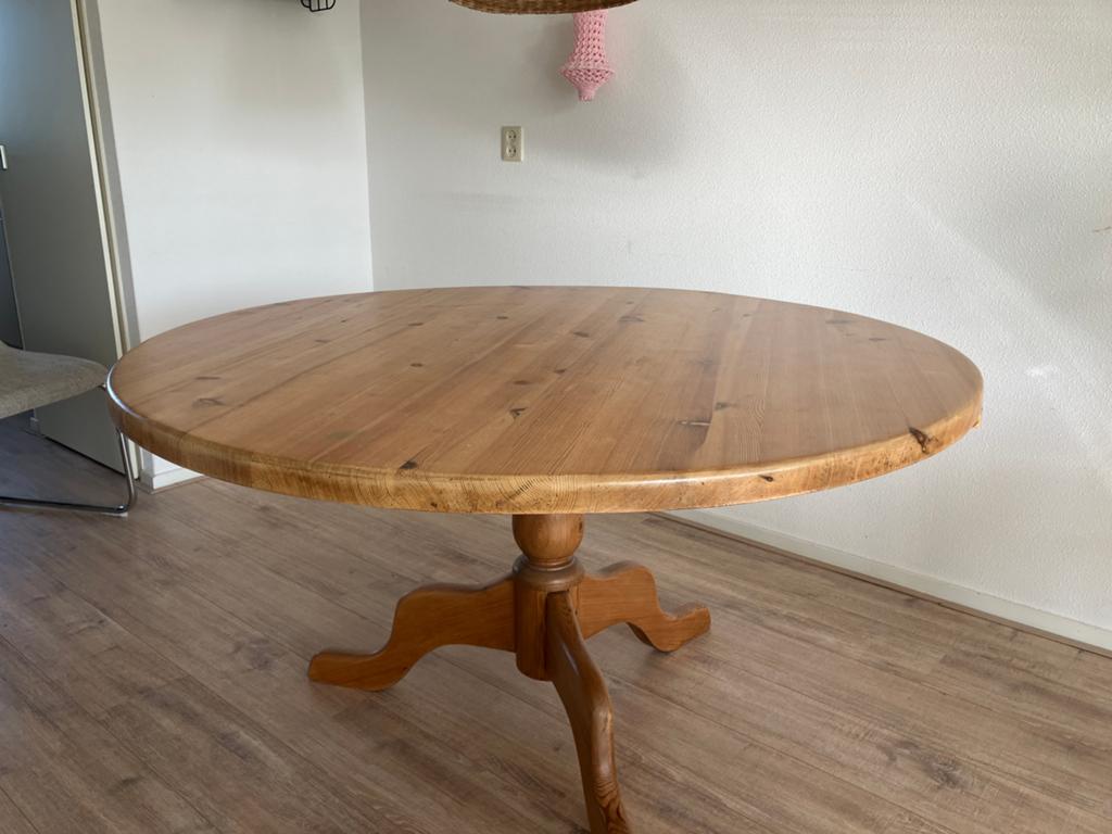 Te koop Grenen ronde tafel, Ophalen