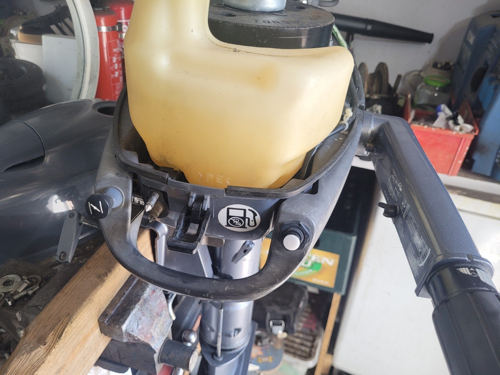 voor o.a yamaha 4/5/6 pk 4 takt
fris intern tankje met dop €, Ophalen of Verzenden, Motor en Techniek
