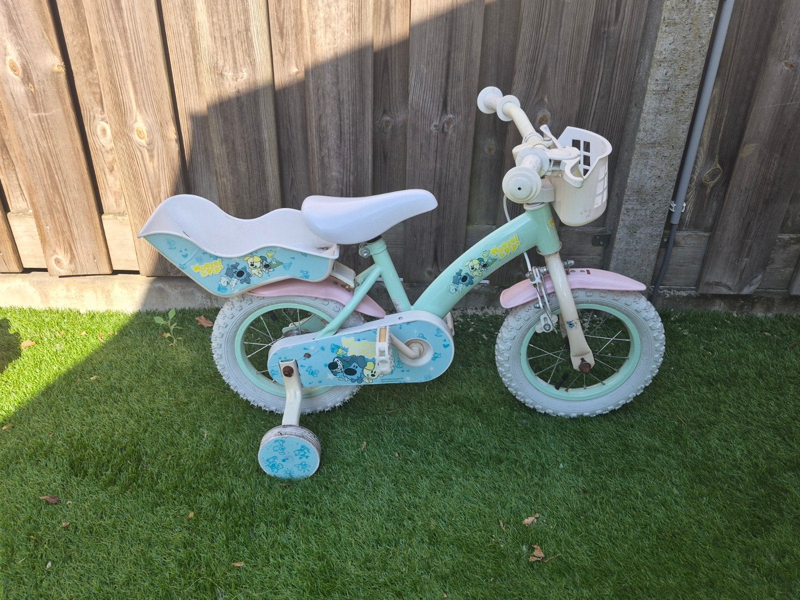 Kinderfietsje met zijwieltjes en mandje, Ophalen of Verzenden