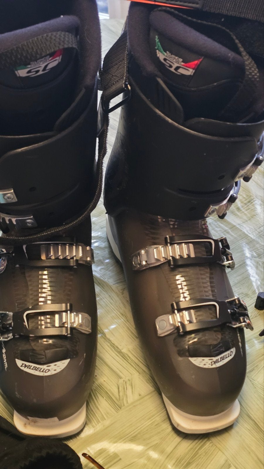 Dalbello skischoenen - Zo goed als nieuw, Overige merken, Schoenen, Ophalen of Verzenden, Zo goed als nieuw