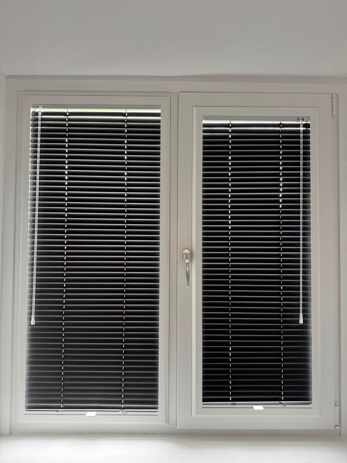Jaloezieën easy frame - 2 stuks, Ophalen, Zo goed als nieuw, Zwart, Jaloezie