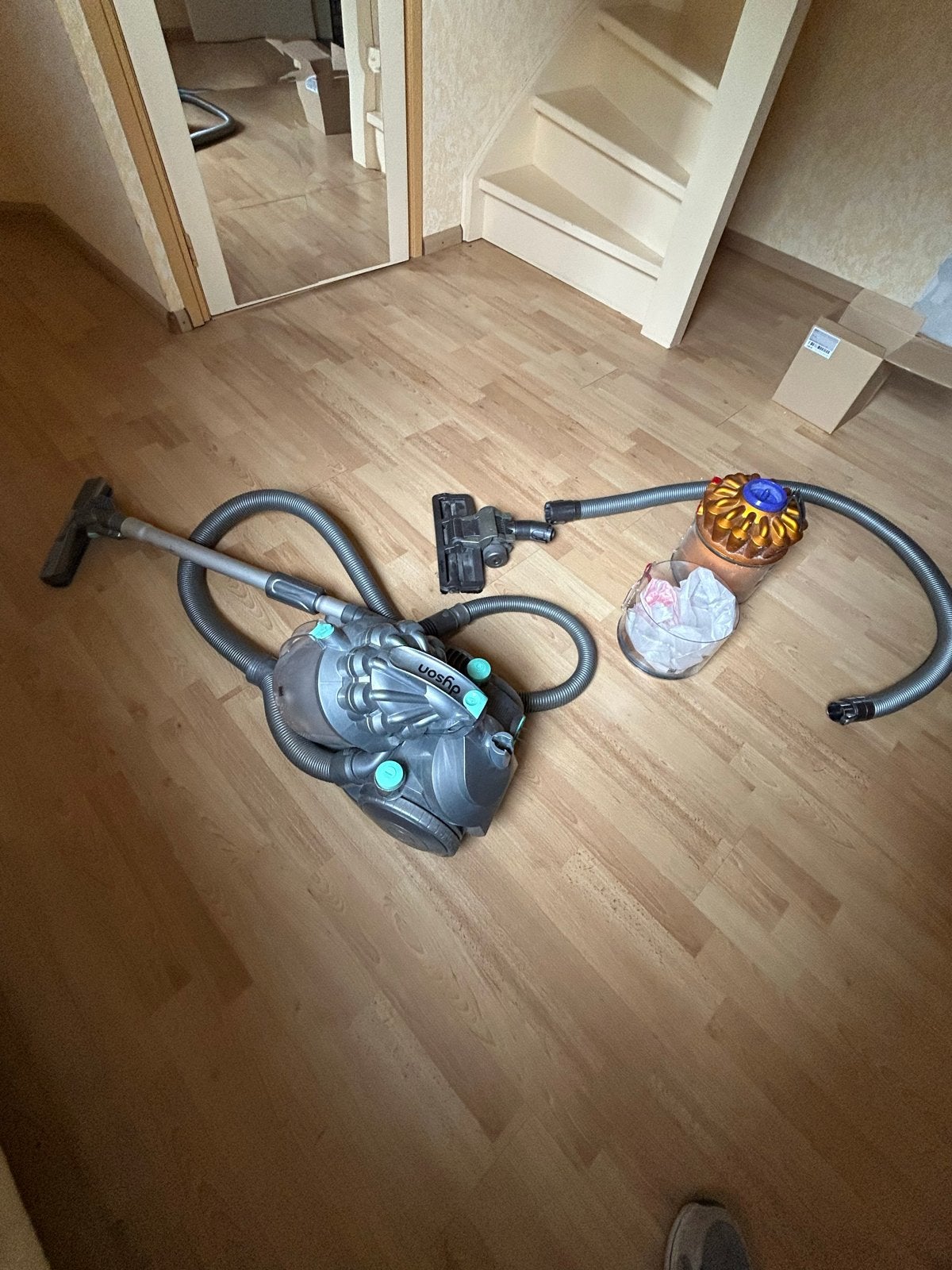 Dyson Sledestofzuiger - Krachtige Cycloon Technologie, Ophalen, Gebruikt, Dyson, Reservoir
