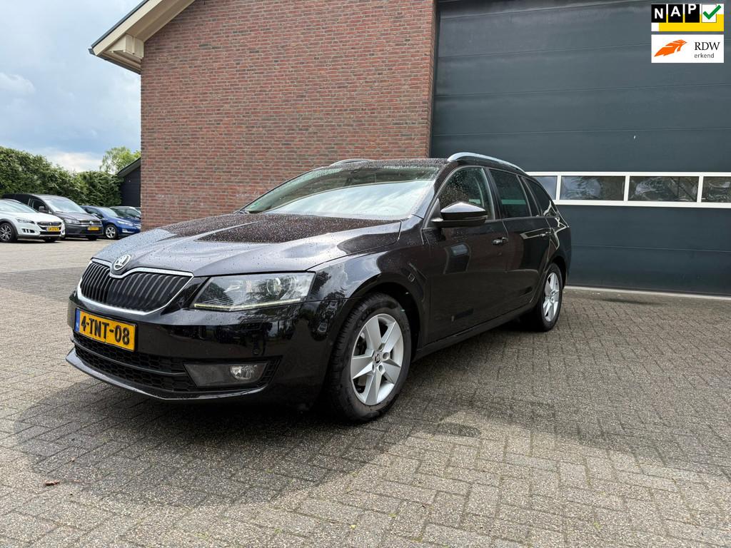 Skoda Octavia Combi 1.6 TDI Greenline Businessline, Auto's, Skoda, Voorwielaandrijving, Euro 5, Stof, Gebruikt