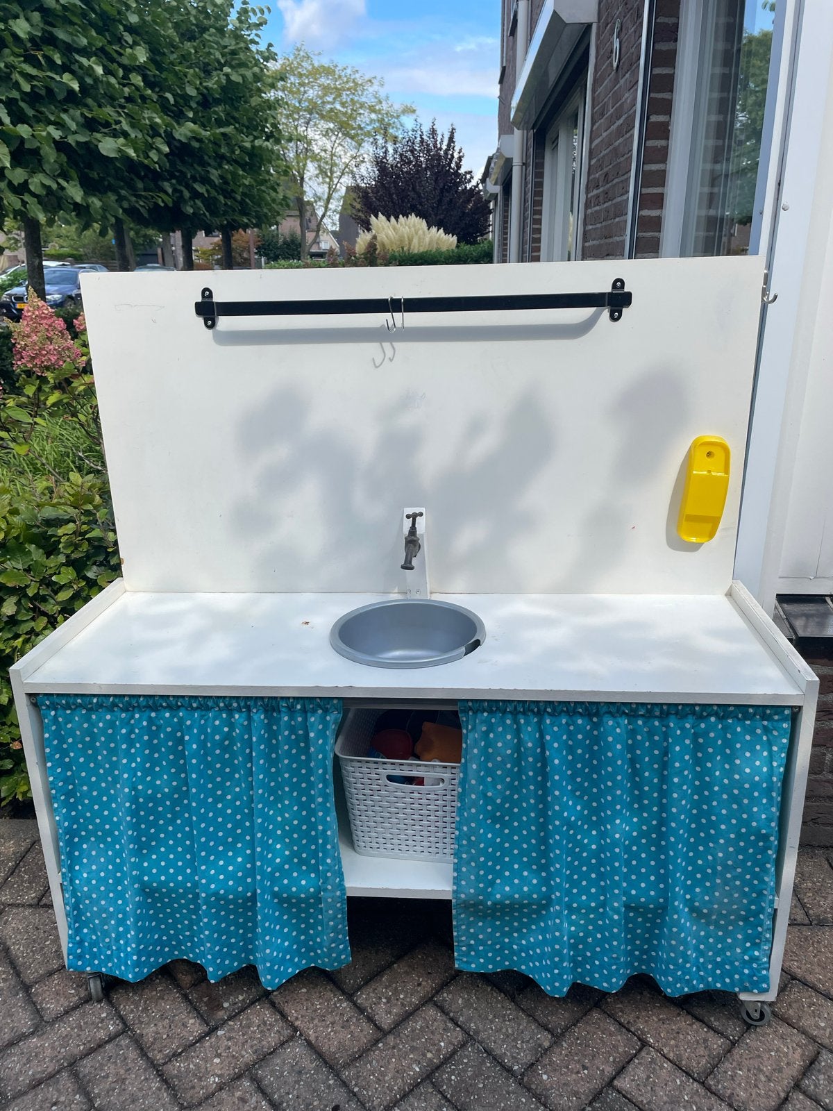 Kinder speelkeuken op wielen - Buitenkeuken, Ophalen, Gebruikt, Hout, Speelkeuken