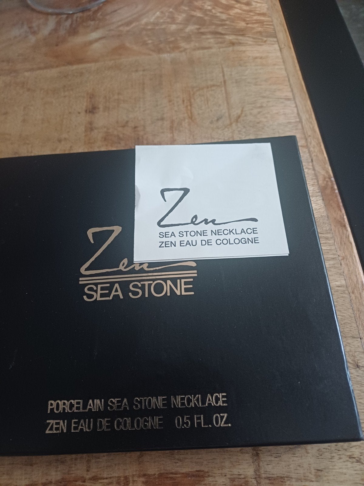 Bijzonder sieraad  zen sea stone necklace eau de cologne, Sieraden, Tassen en Uiterlijk, Uiterlijk | Parfum, Zo goed als nieuw