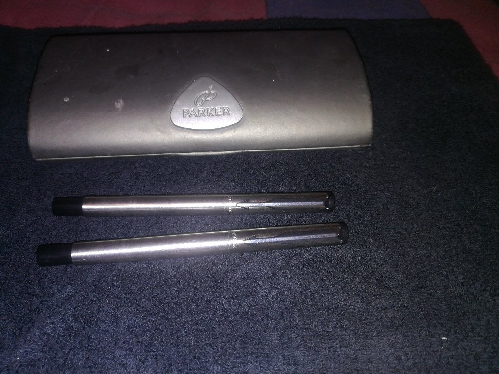 Parker pennen set., Verzamelen, Pennenset, Gebruikt, Parker, Met doosje