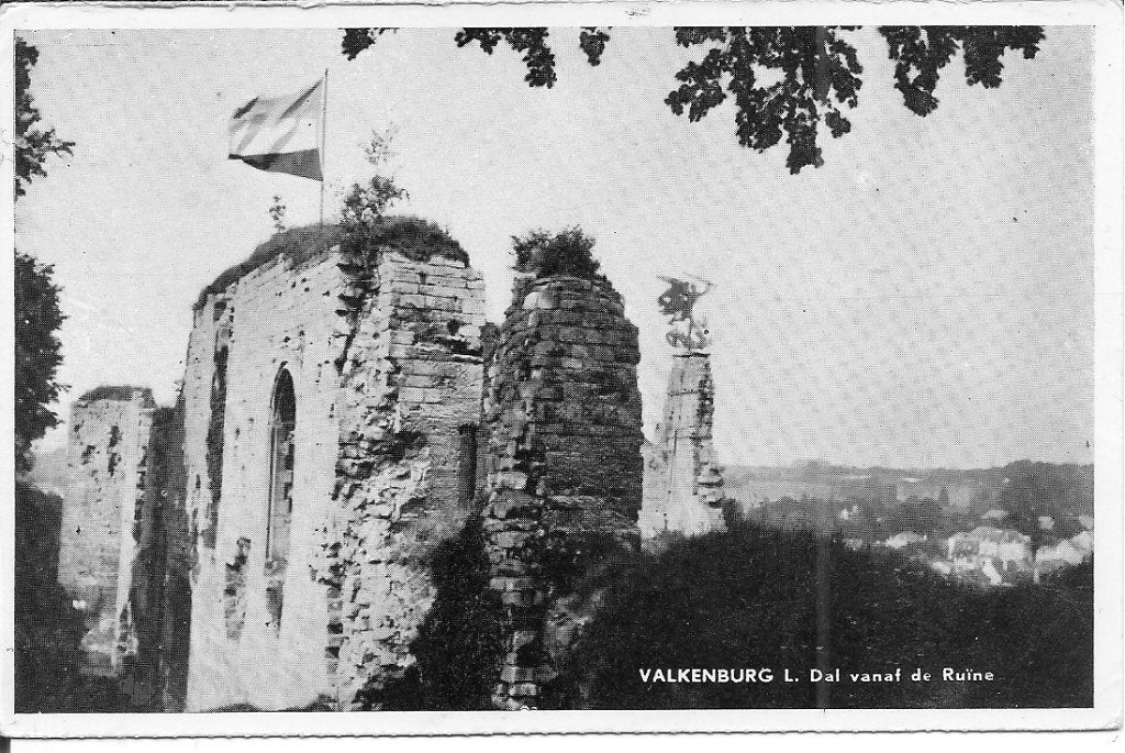 Oude Ansichtkaart Valkenburg L. Dal vanaf de Ruïne 1953, Ophalen of Verzenden, 1940 tot 1960, Gelopen, Limburg