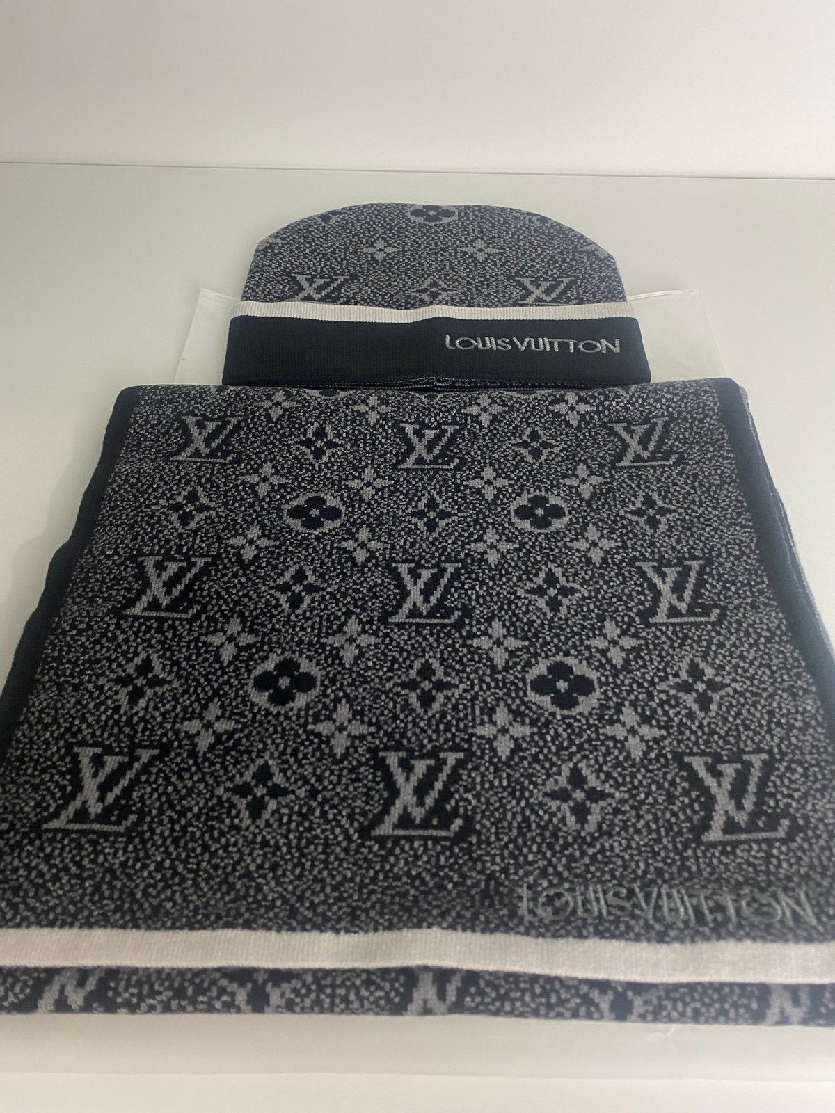 Louis Vuitton Muts&sjaal, Kleding | Heren, Ophalen of Verzenden, Nieuw