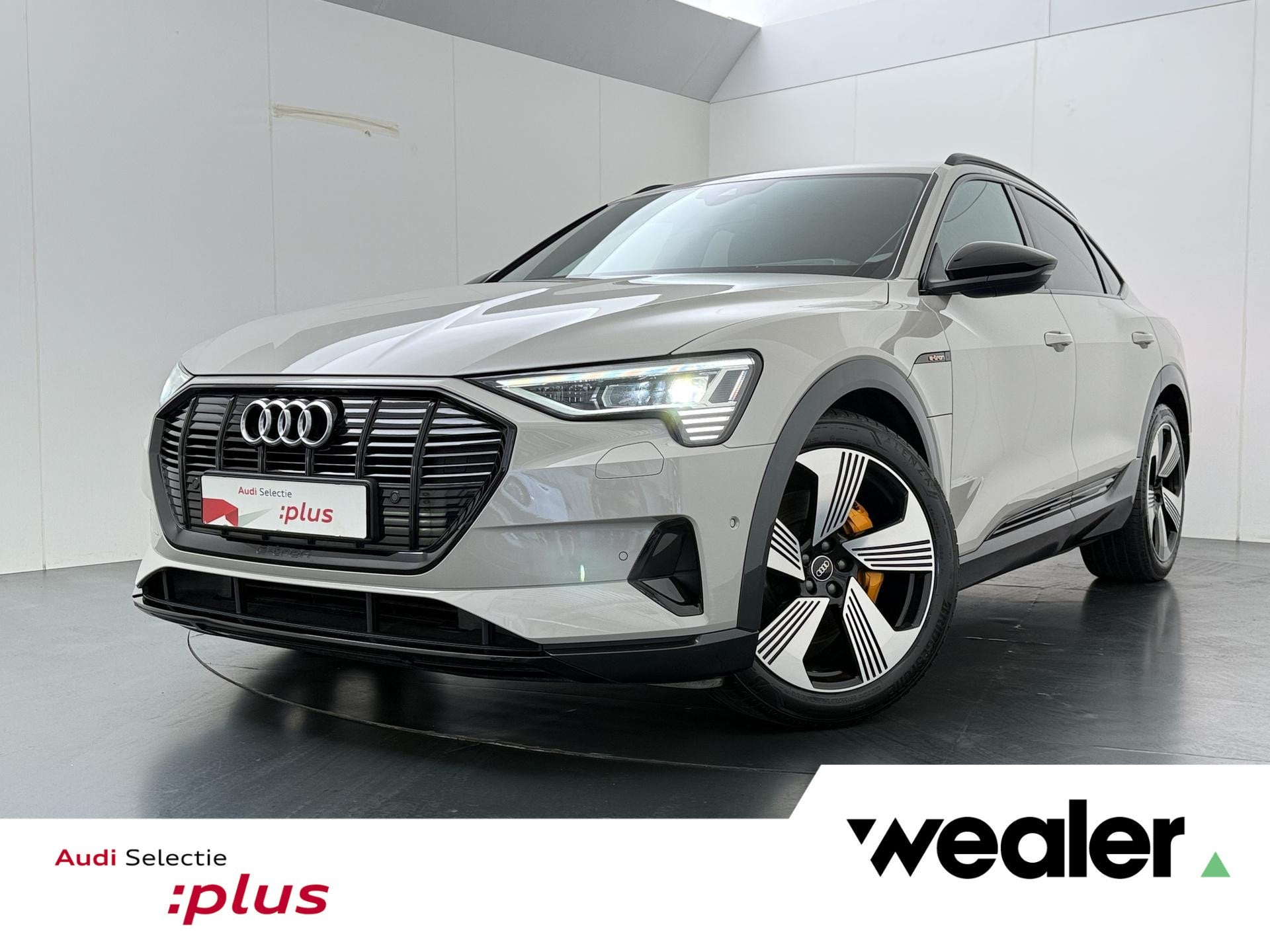Audi e-tron Sportback 55 quattro Advanced edition 95 kWh | 4, Auto's, Stof, 95 kWh, Met garantie (alle), Geel