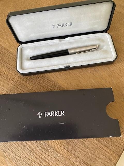 Parker pen in bewaardoos, Gebruikt, Met doosje, Ophalen of Verzenden, Parker