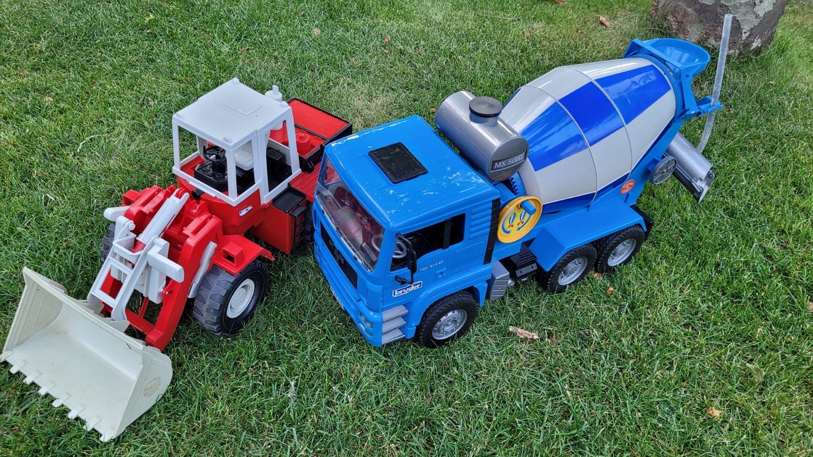Bruder speelgoed set: Betonmixer en wiellader, Ophalen of Verzenden, Gebruikt