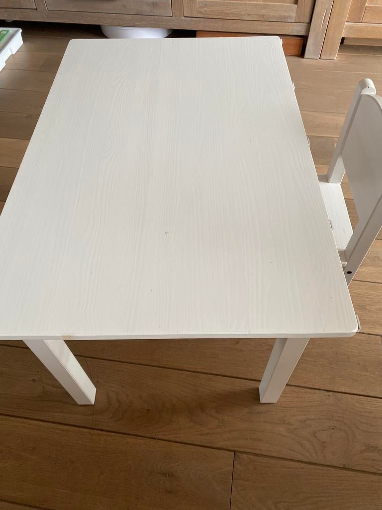 Kinder tafel met stoel, Kinderen en Baby's, Kinderkamer | Tafels en Stoelen, Ophalen, Zo goed als nieuw, Tafel(s) en Stoel(en)