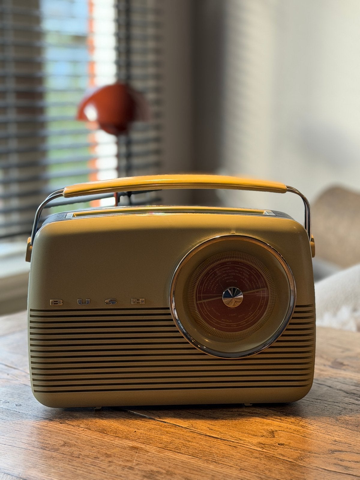 Vintage Bush TR 82C Transistorradio - Zeer Nette Staat, Ophalen of Verzenden, Zo goed als nieuw, Transistorradio