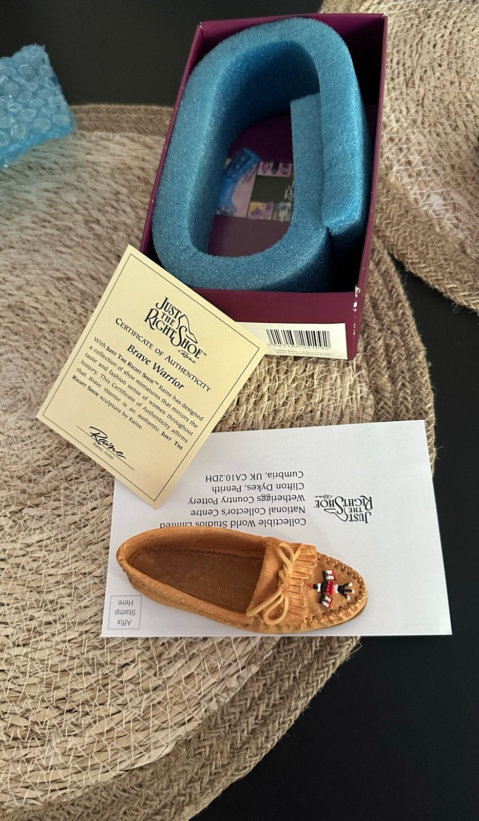 Just the Right Shoe Brave Warrior Moccasin - Nieuw in doos, Verzamelen, Overige Verzamelen, Ophalen of Verzenden, Nieuw