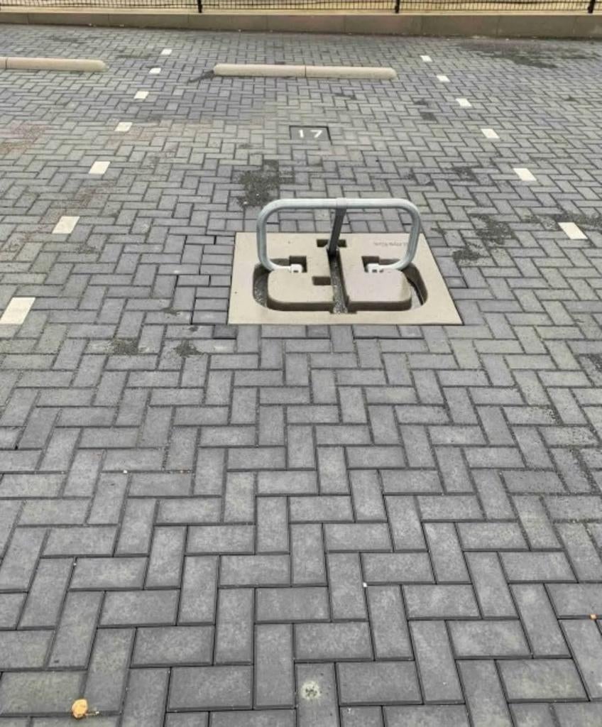 Bewaakte parkeerplaats met huurgarantie  Venlo
