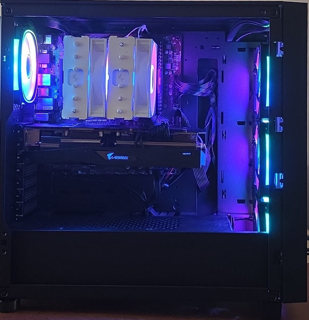 MULTIMEDIA & GAMEPC R5 5600X/750GBM.2/16GBDDR4/RX5700XT 8G, Zelf gebouwde pc, Multimedia-GamePC, Zo goed als nieuw, Gaming