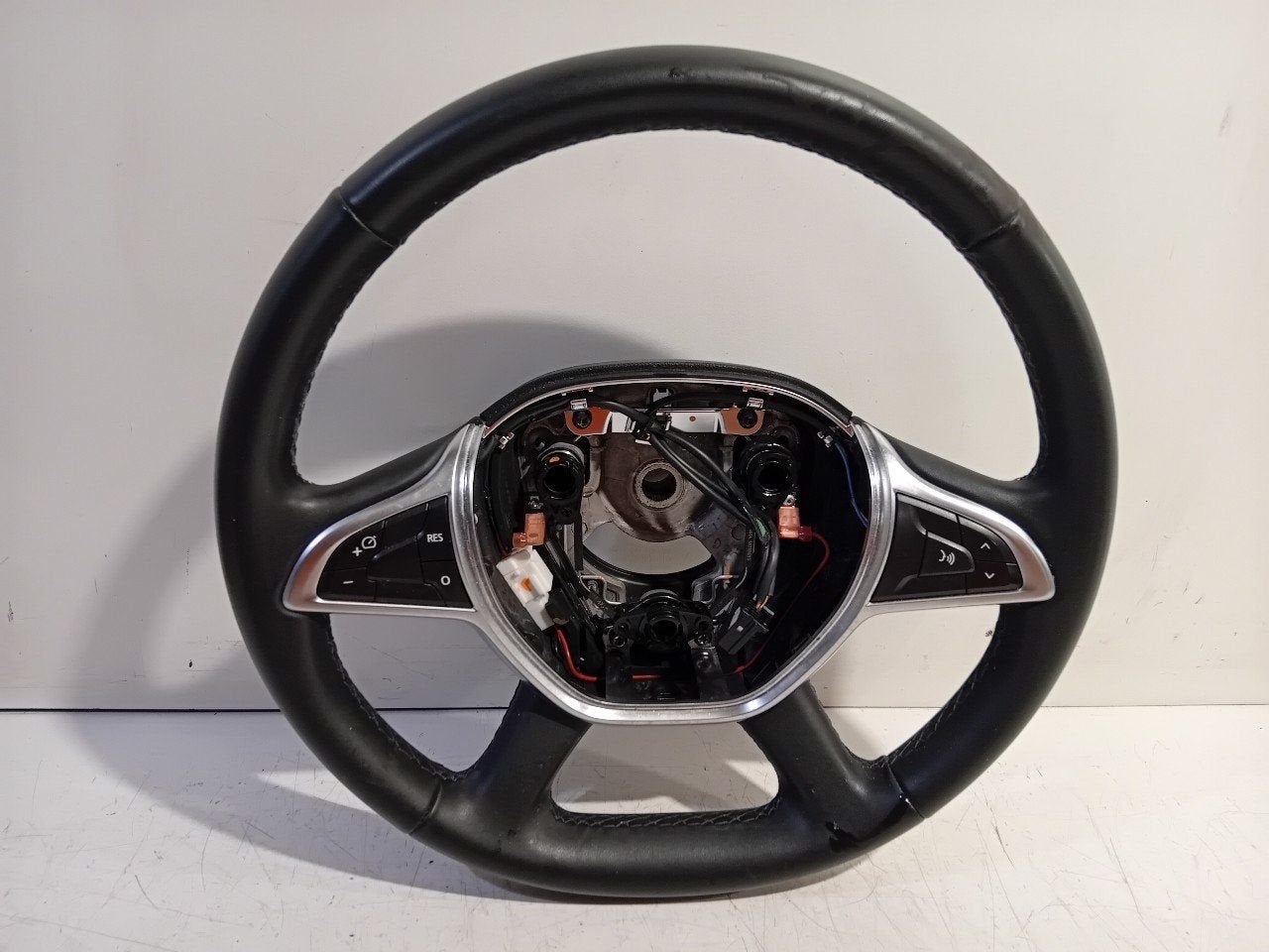 Stuur Dacia Duster, Onderdelen@venauto.nl, Gebruikt, Ettenseweg 76, 4706 PB Roosendaal, The Netherlands, Herkomst onderdeel bekend