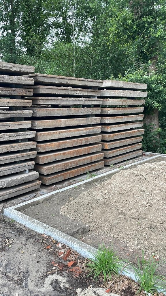 Diverse partijen gebruikte Betonplaten, A-keus, 12/14/16cm, Tuin en Terras, Gebruikt, Overige typen, Ophalen of Verzenden, 10 m² of meer