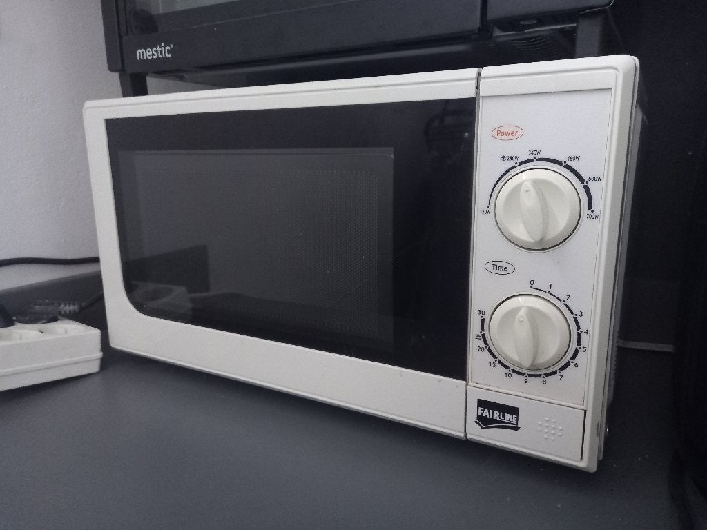 Simpele, nette magnetron en kleine oven, Ophalen, Minder dan 45 cm, Nvt@nvt.nl, Draaiplateau