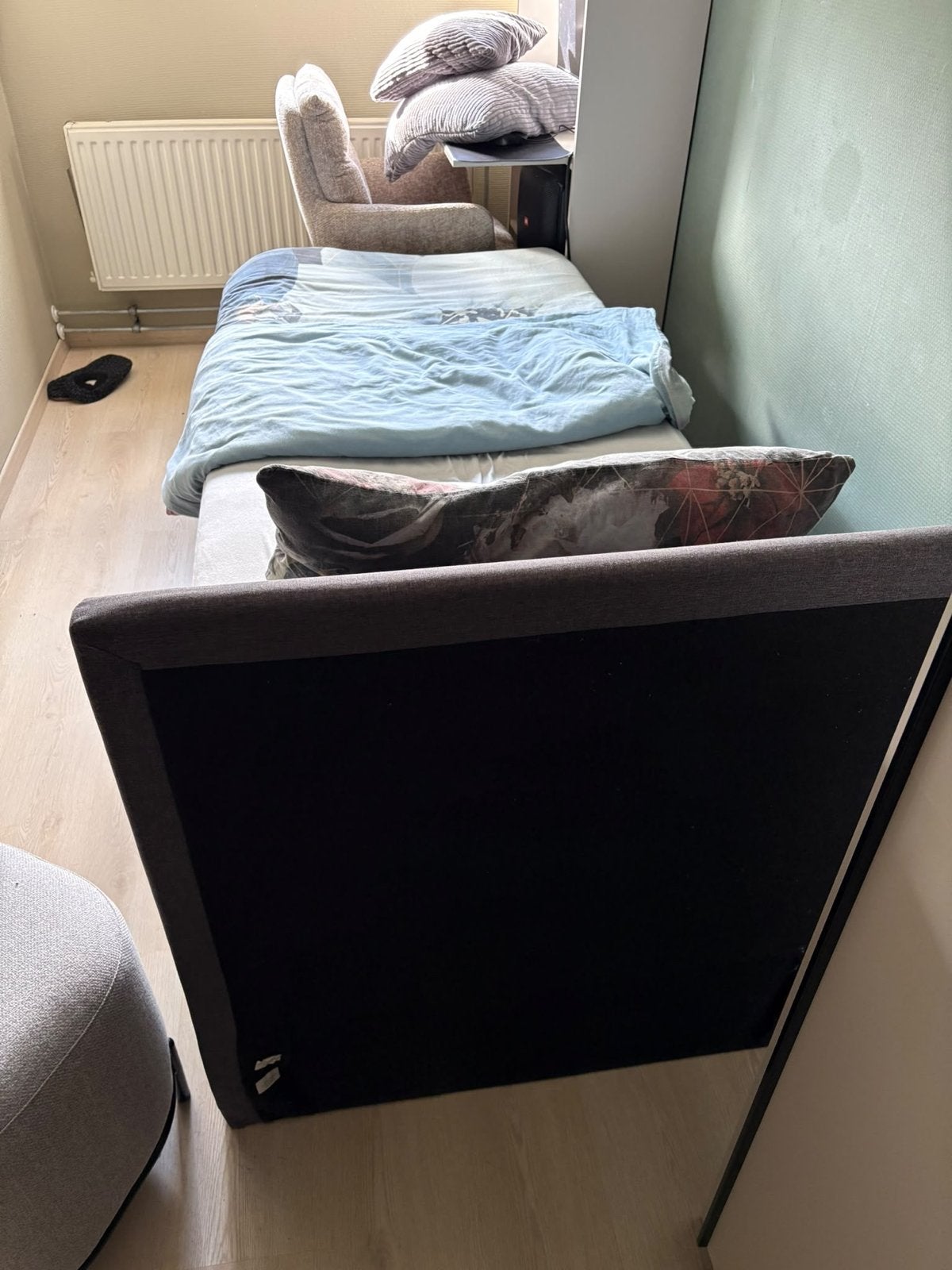 Complete antraciet boxspring 90x200 met topper en beddengoed, Ophalen, Gebruikt, 90 cm, Eenpersoons