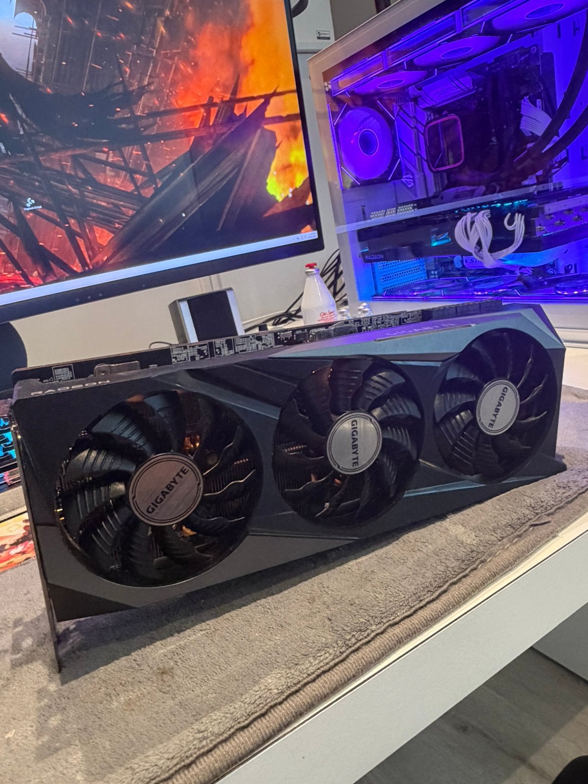 Gigabyte Radeon RX 6900 XT Gaming OC 16GB Videokaart GPU, Ophalen, GDDR6, PCI-Express 4, Zo goed als nieuw