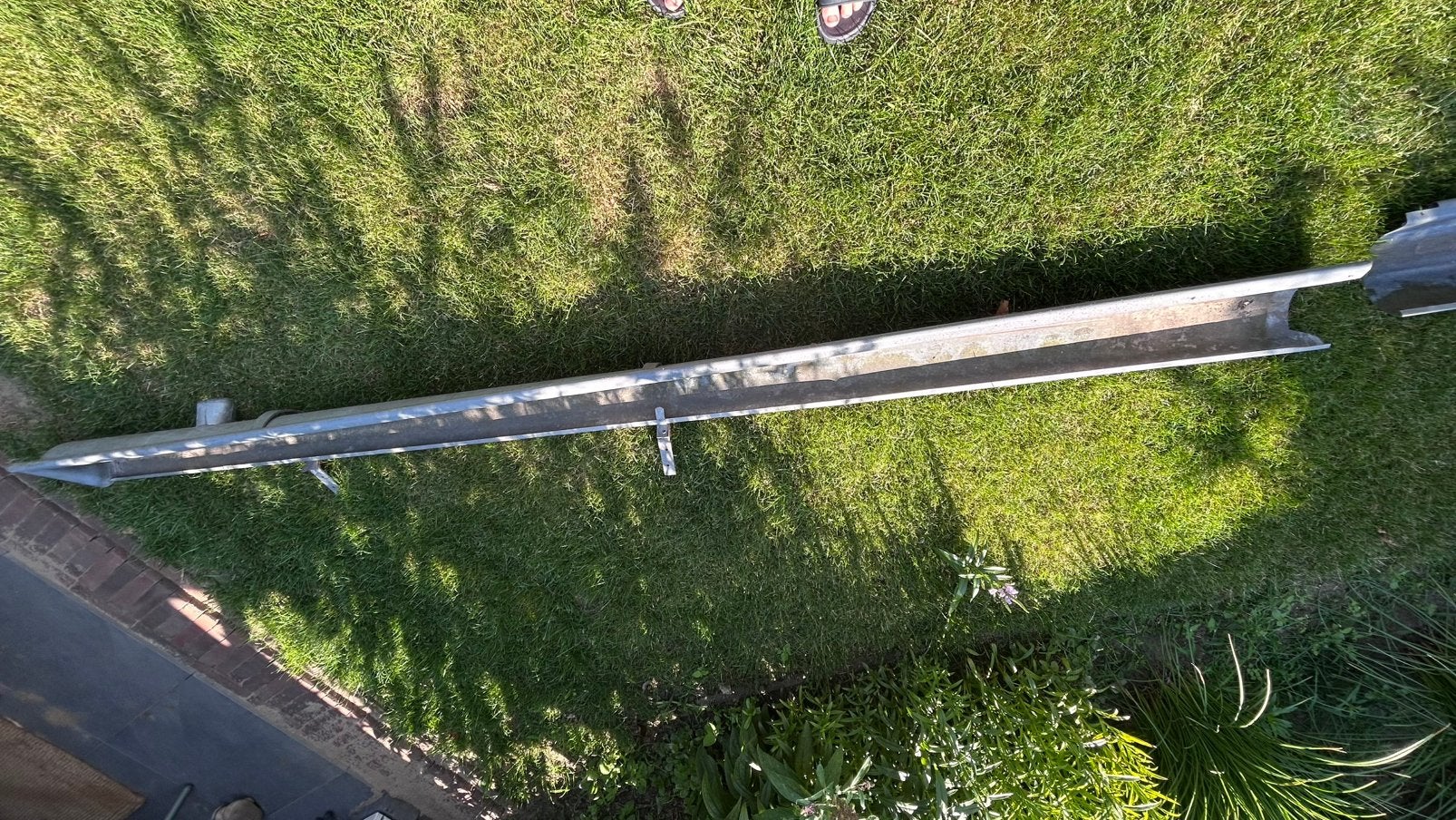 Zinken dakgoot / mastgoot van 437cm met 6x ophangbeugel, Ophalen, Gebruikt, 4 tot 6 meter, Zink