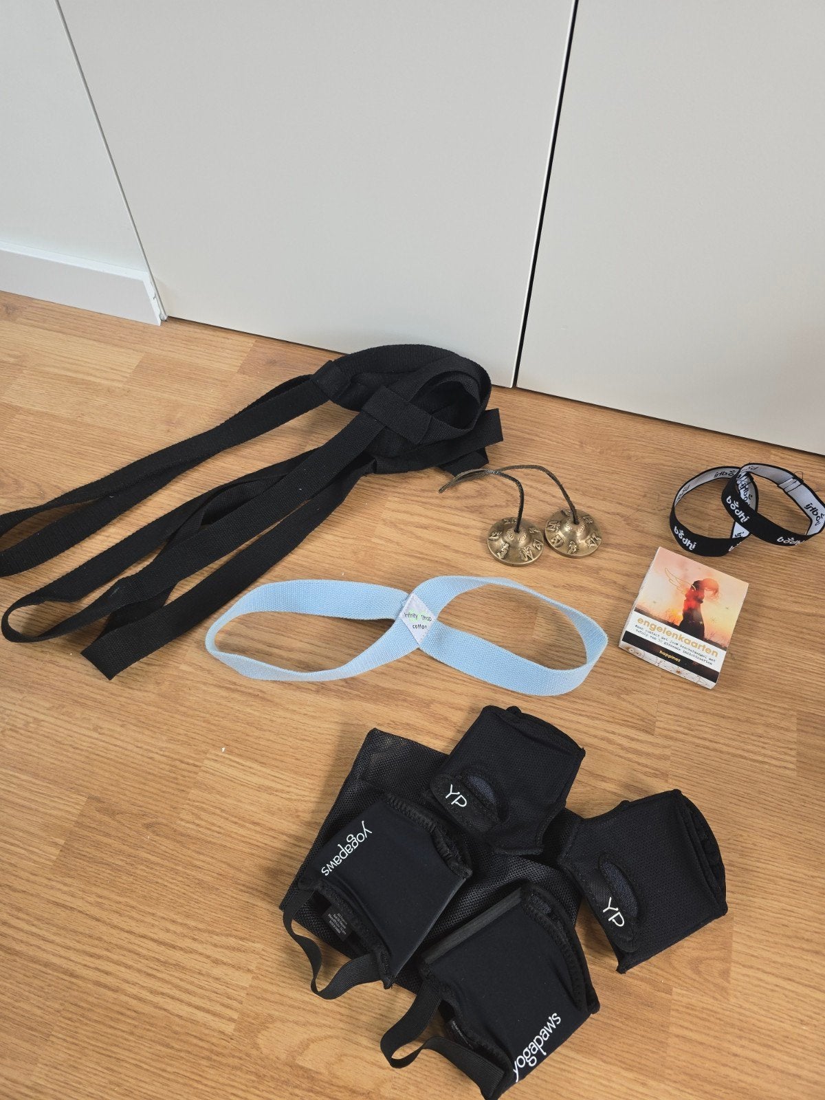 Yoga Paws, Infinity Strap, Matdrager, Matbandhouder, Tingsha, Ophalen of Verzenden