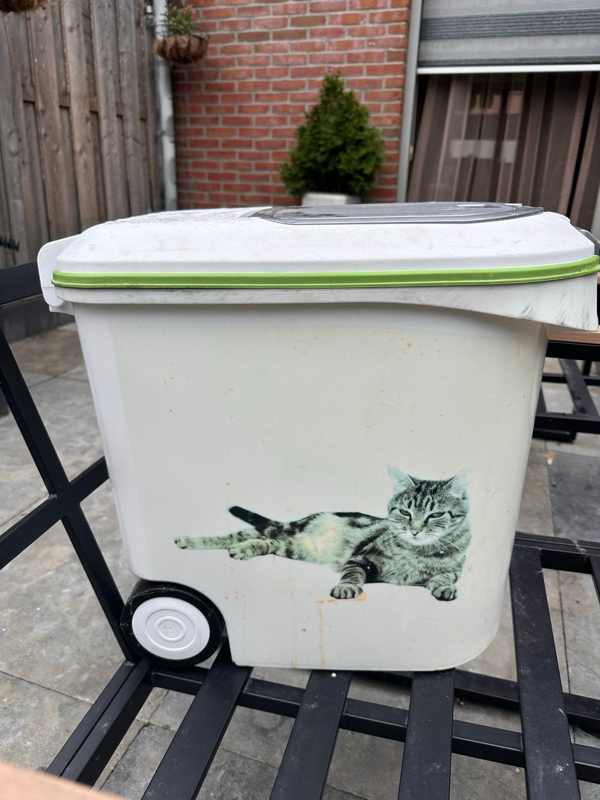 Honden of katten voerton., Ophalen, Gebruikt