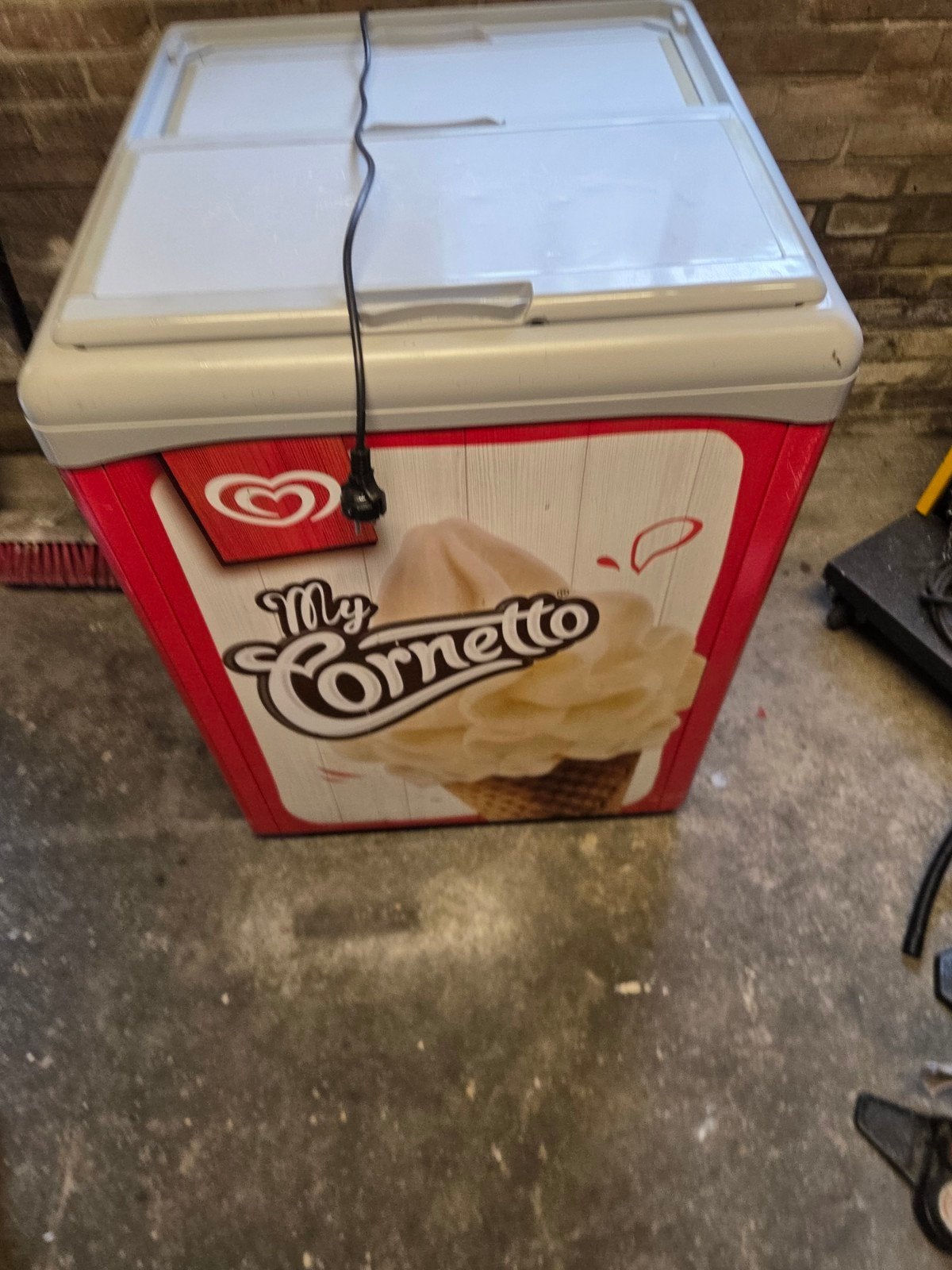 Cornetto ijsvriezer - Perfect voor uw ijsjes!, Ophalen, Gebruikt, Minder dan 85 cm, 60 cm of meer