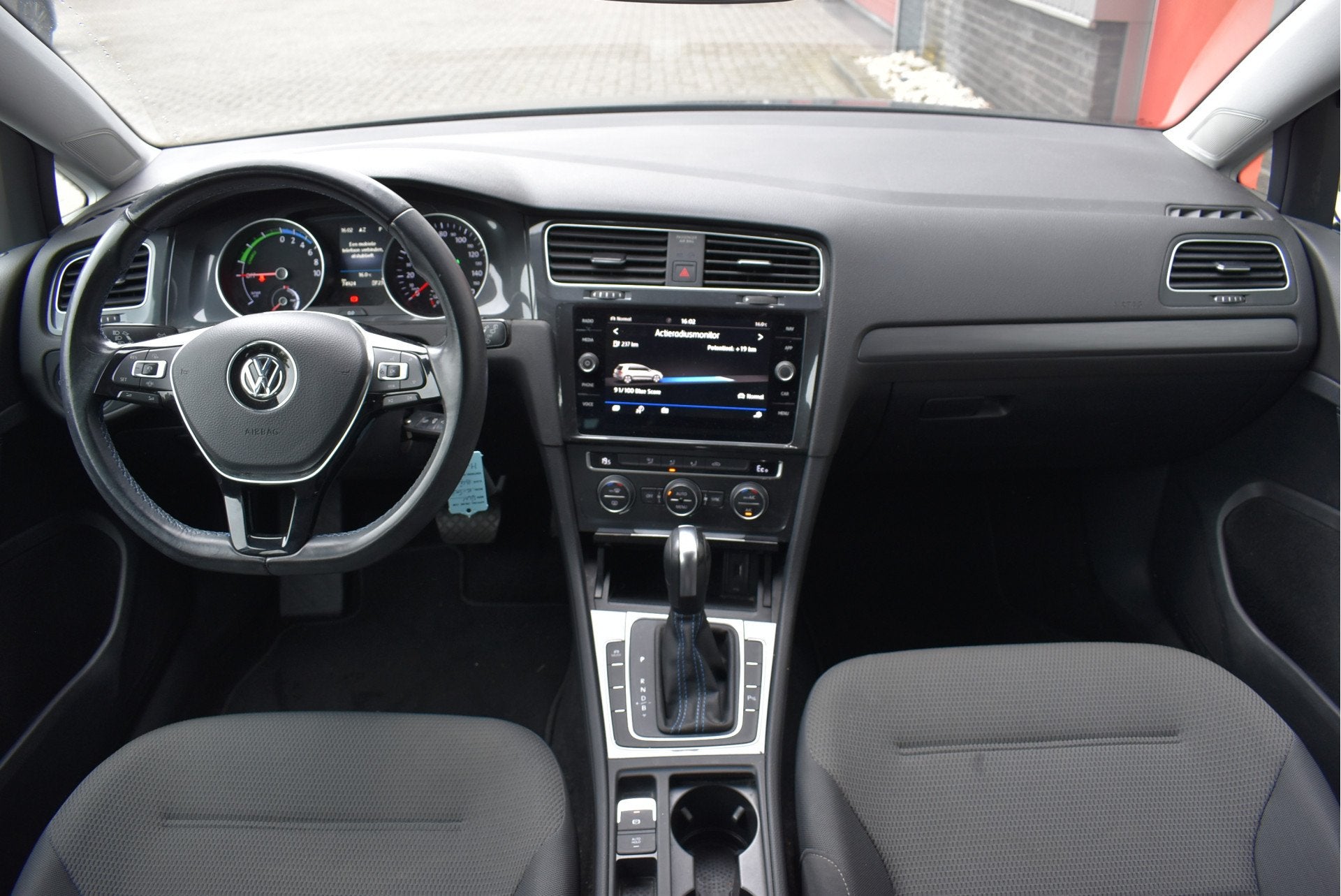 Volkswagen e-Golf E-DITION NL-auto, Adaptive cruise, Navi,, Auto's, Gebruikt, Origineel Nederlands, Golf, 225 km